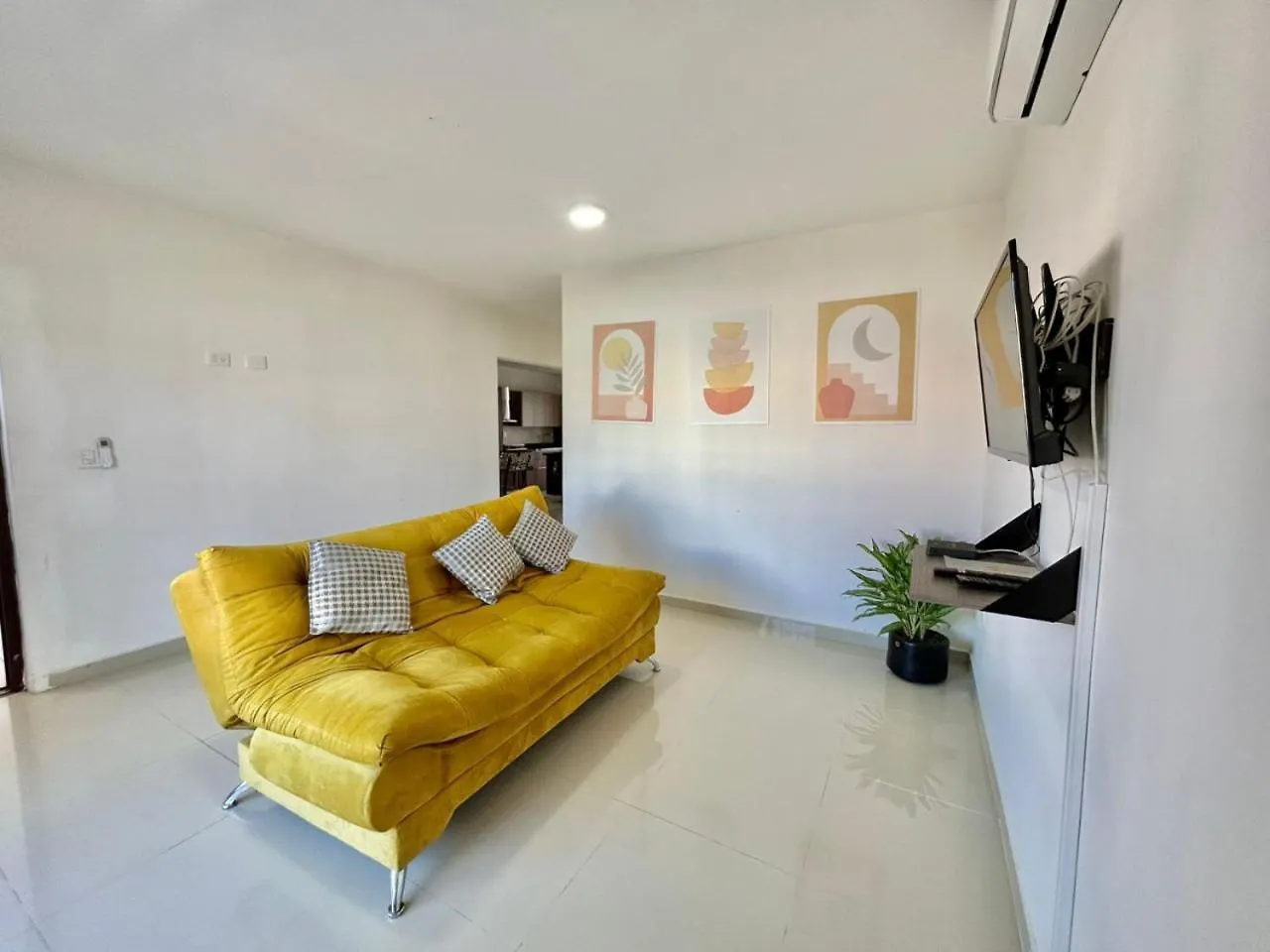 Muy Cerca De Zona Dorada Y Centrico , By G P S Rentas Apartment Mazatlan